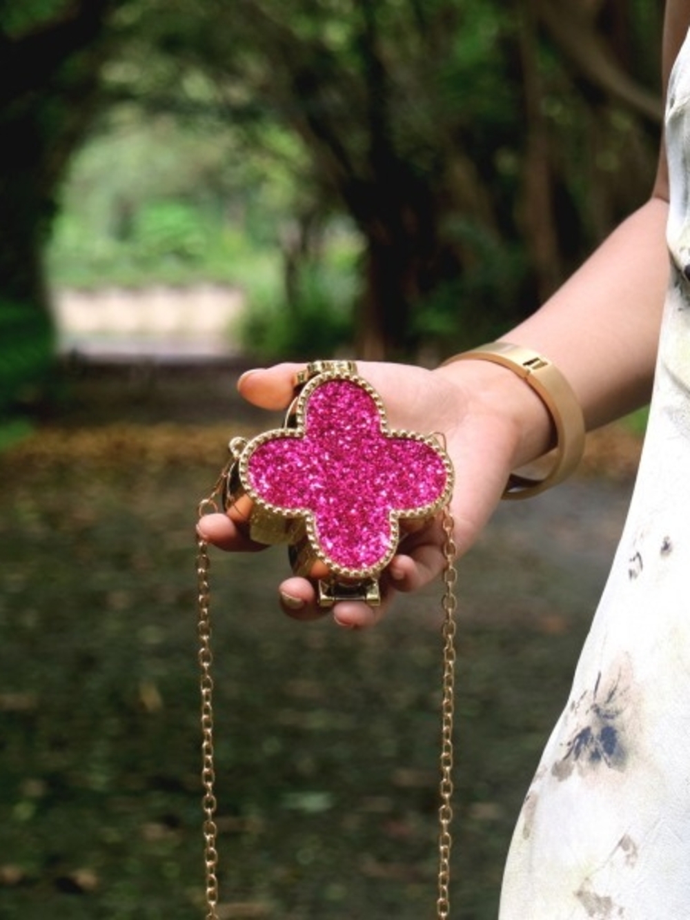 Pink Glitter Clover Crossbody Bag with Gold Chain